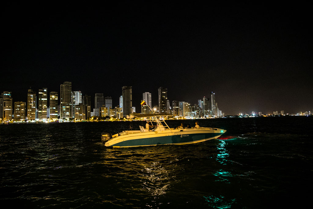 boating-cartagena-sunset-bay-tour-6